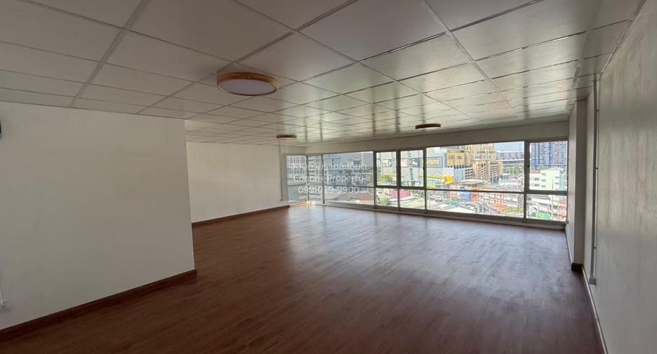 For sale 3 bedrooms condo in Chatuchak, Bangkok