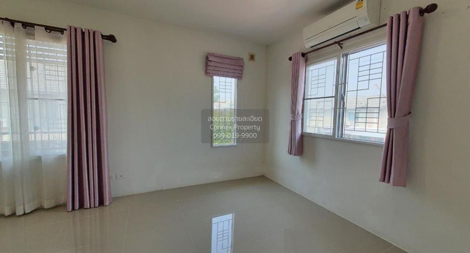 Casa adosada en venta de 3 habitaciones en Khlong Luang, Pathum Thani