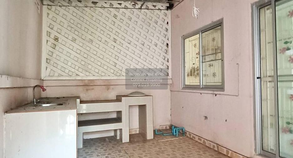 Reihenhaus zum Kauf mit 2 Zimmer in Si Racha, Chonburi