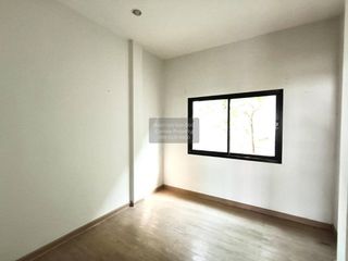 Продажа 2 спальни таунхаус в Si Racha, Чонбури