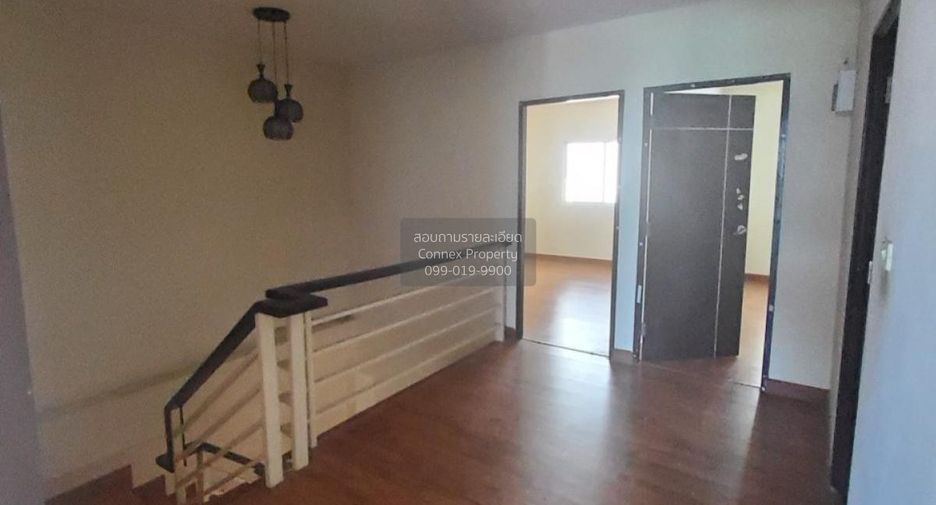 Продажа 3 спальни таунхаус в Si Racha, Чонбури