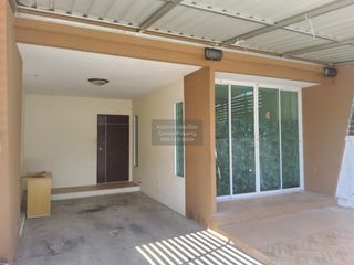 Продажа 3 спальни таунхаус в Si Racha, Чонбури