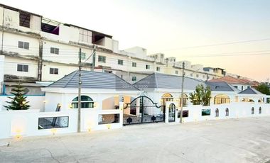 À vendre 4 chambres maison à Bang Lamung, Chonburi