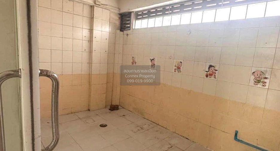 Продажа 3 спальни торговое помещение в Sam Phran, Накхонпатхом