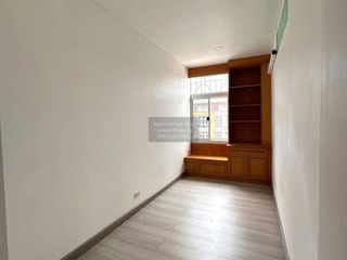 Продажа 3 спальни торговое помещение в Sam Phran, Накхонпатхом