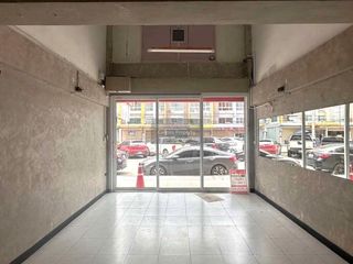 Продажа 3 спальни торговое помещение в Sam Phran, Накхонпатхом