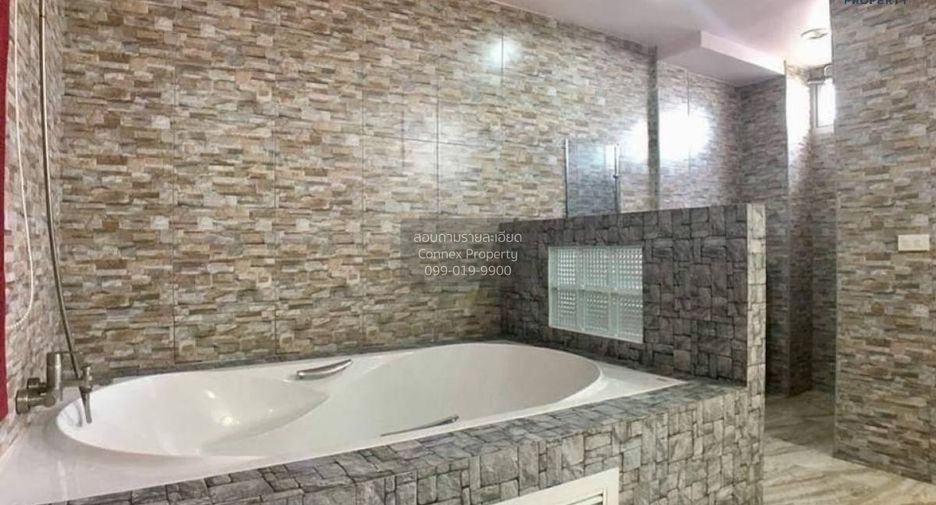Продажа 3 спальни торговое помещение в Sam Phran, Накхонпатхом
