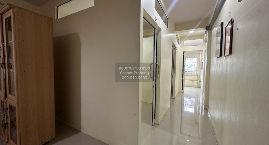 Продажа 3 спальни торговое помещение в Sam Phran, Накхонпатхом