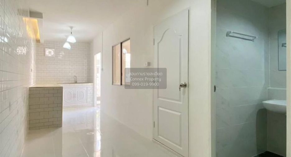 Продажа 3 спальни таунхаус в Khlong Luang, Патумтани