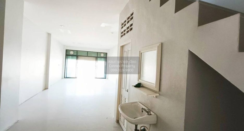 Продажа 3 спальни таунхаус в Nong Khae, Saraburi