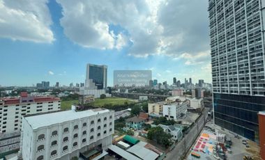 À vendre 1 chambre condo à Huai Khwang, Bangkok