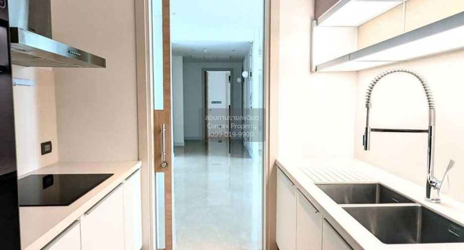 For sale 3 bedrooms condo in Pathum Wan, Bangkok
