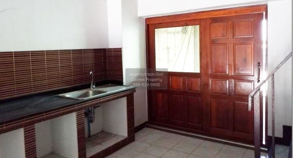 Local comercial en venta de 8 habitaciones en Khlong Luang, Pathum Thani