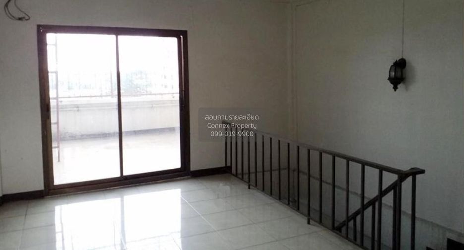 Local comercial en venta de 8 habitaciones en Khlong Luang, Pathum Thani