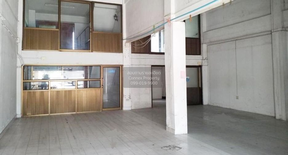 Local comercial en venta de 8 habitaciones en Khlong Luang, Pathum Thani