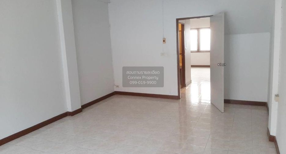 Продажа 2 спальни торговое помещение в Khlong Luang, Патумтани