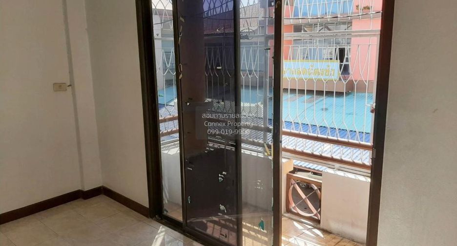Продажа 2 спальни торговое помещение в Khlong Luang, Патумтани