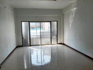 Продажа 2 спальни торговое помещение в Khlong Luang, Патумтани