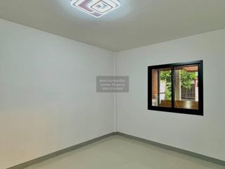 Reihenhaus zum Kauf mit 2 Zimmer in Bang Bua Thong, Nonthaburi