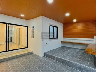 Reihenhaus zum Kauf mit 2 Zimmer in Bang Bua Thong, Nonthaburi