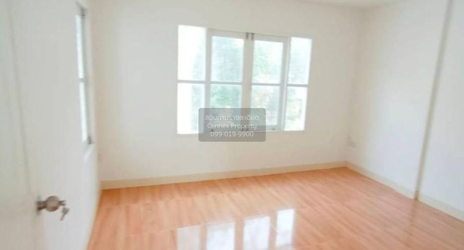 Casa adosada en venta de 2 habitaciones en Khlong Luang, Pathum Thani