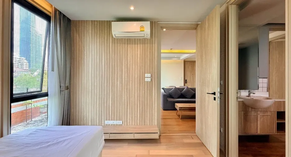 For rent 2 bedrooms condo in Watthana, Bangkok