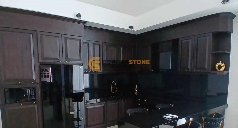 Casa en alquiler y en venta de 6 habitaciones en Bang Lamung, Chonburi