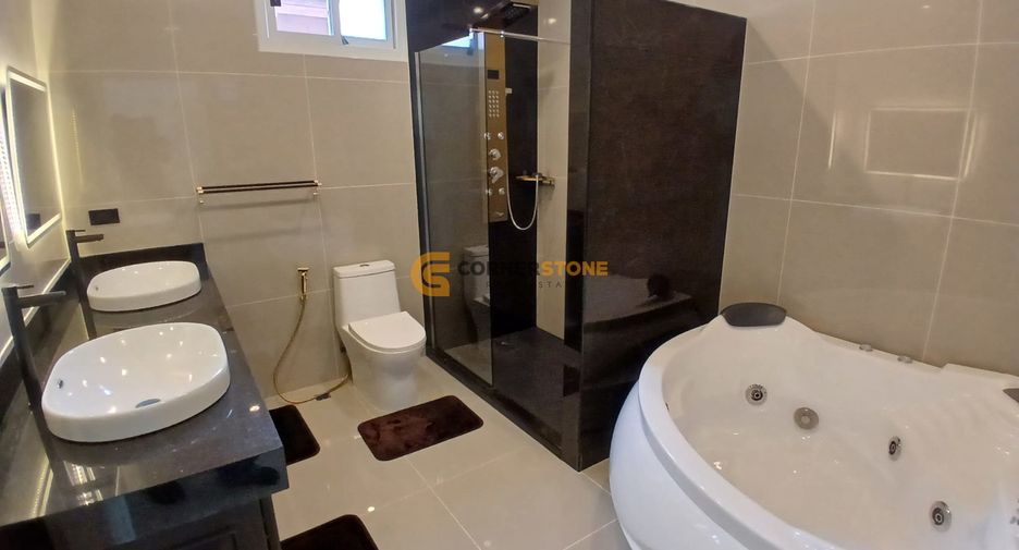 Casa en alquiler y en venta de 6 habitaciones en Bang Lamung, Chonburi