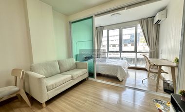 Wohnung zur Miete mit 1 Zimmer in Huai Khwang, Bangkok