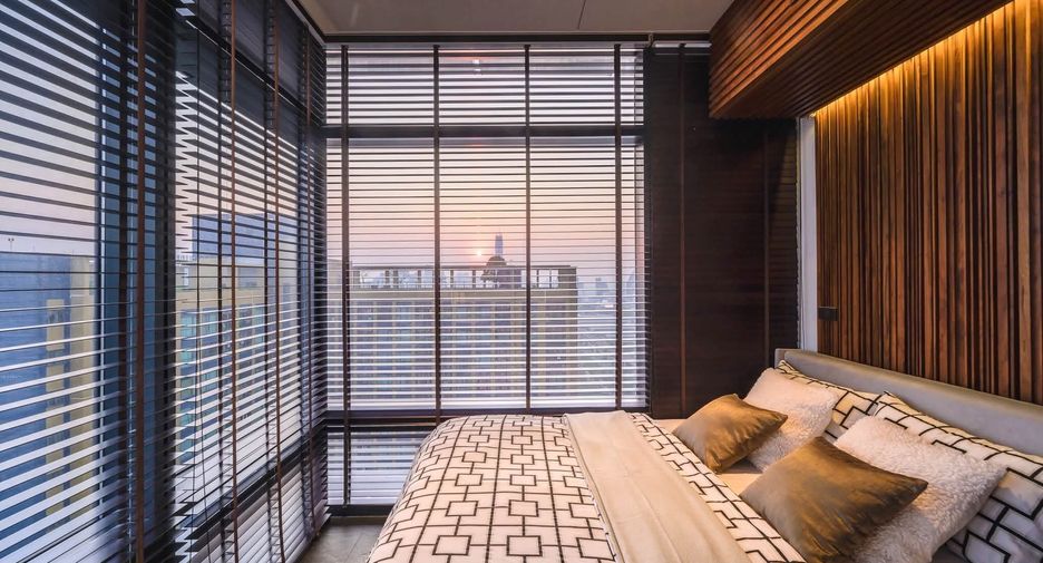 For rent 2 bedrooms condo in Watthana, Bangkok