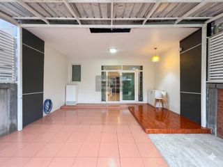 For rent 4 ベッドルーム townhouse in Bang Khen, Bangkok