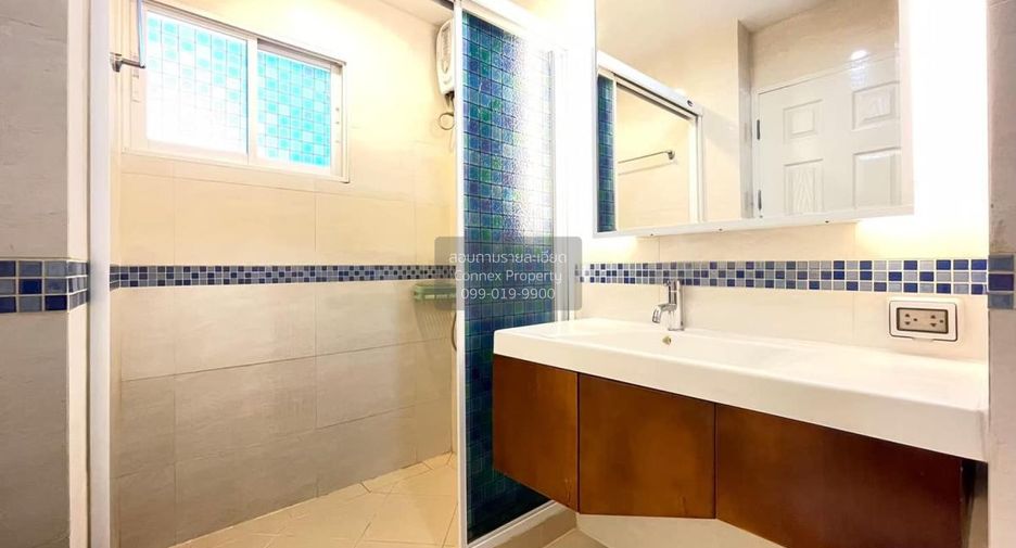 Condo en alquiler de 1 habitaciones en Huai Khwang, Bangkok