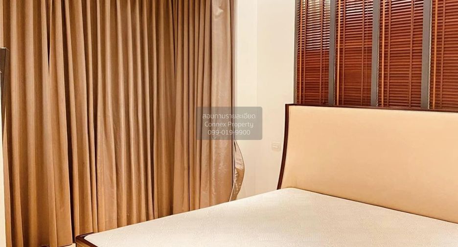 For rent 2 bedrooms condo in Pathum Wan, Bangkok