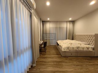 Haus zur Miete mit 4 Zimmer in Bang Kapi, Bangkok