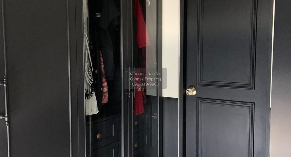 For rent 2 bedrooms townhouse in Lat Krabang, Bangkok