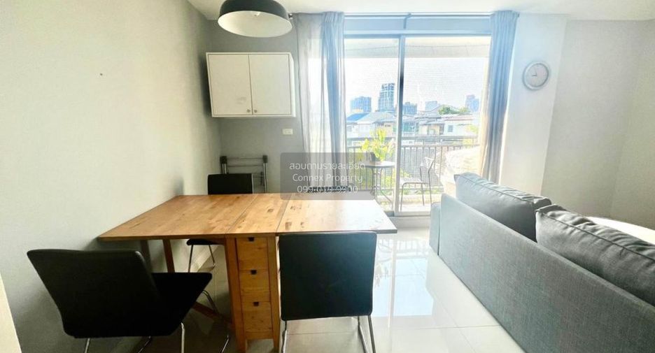 For rent 2 bedrooms condo in Watthana, Bangkok