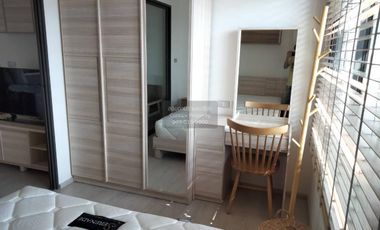 Condo en alquiler de 1 habitaciones en Huai Khwang, Bangkok