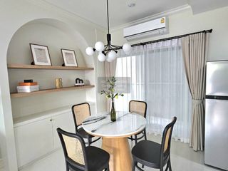 À louer 3 chambres maison de ville à Saphan Sung, Bangkok