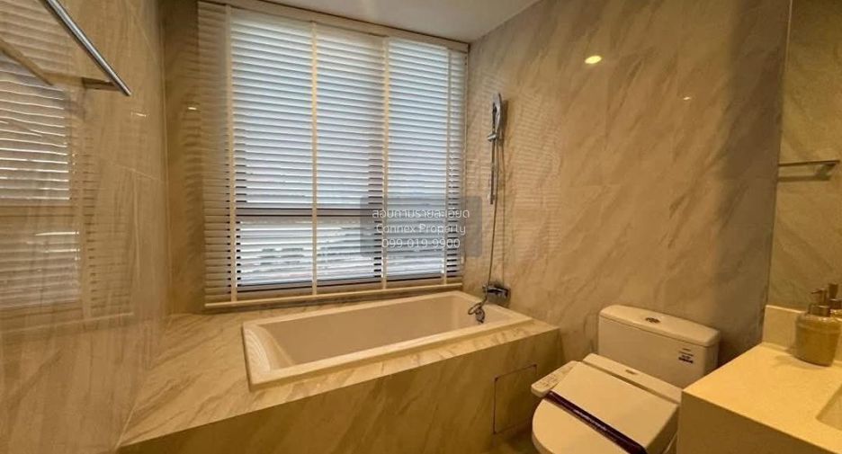 For rent 2 bedrooms condo in Khlong Toei, Bangkok