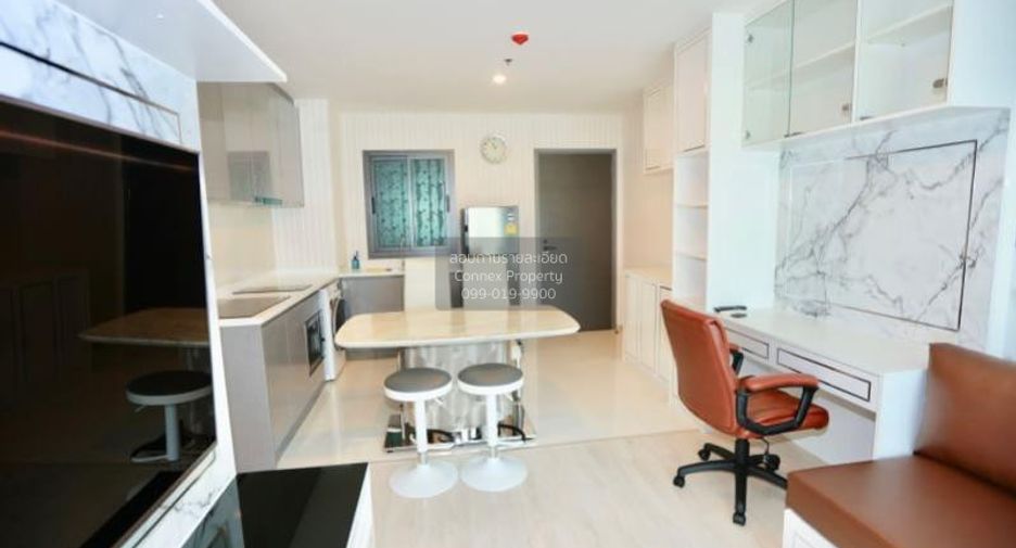 For rent 2 bedrooms condo in Ratchathewi, Bangkok