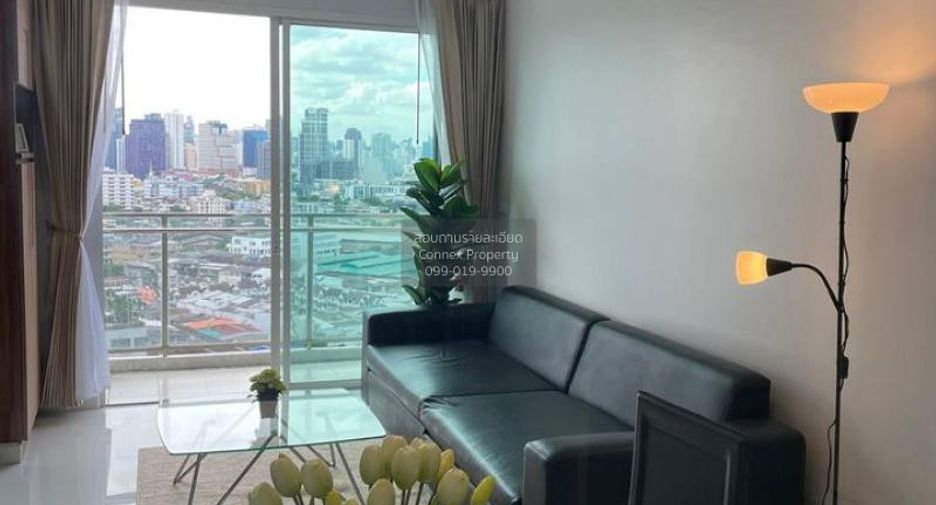 For rent 3 bedrooms condo in Khlong Toei, Bangkok