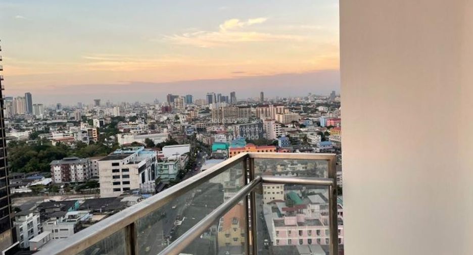 For rent 3 bedrooms condo in Khlong Toei, Bangkok