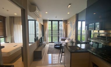 À louer 1 chambre condo à Huai Khwang, Bangkok