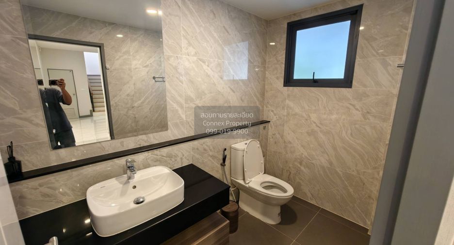 Haus zur Miete mit 4 Zimmer in Prawet, Bangkok