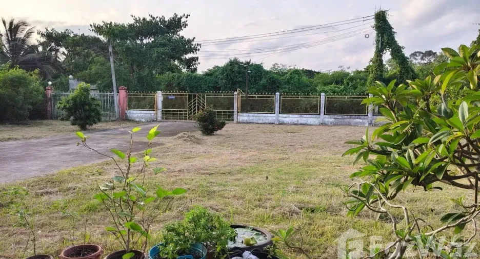 Продажа 2 спальни дом в Mueang Udon Thani, Удонтани