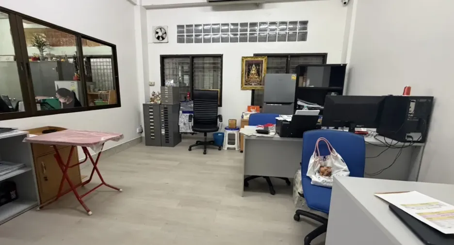 À louer et à vendre entrepôt à Bang Bon, Bangkok