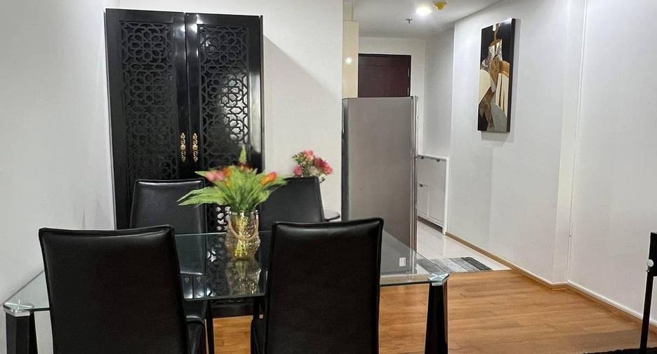 For rent 2 bedrooms condo in Chatuchak, Bangkok