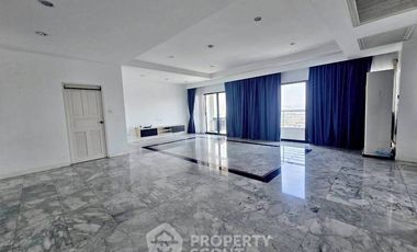 Продажа 4 спальни кондо в Банг Пхлат, Бангкок