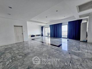 Продажа 4 спальни кондо в Банг Пхлат, Бангкок