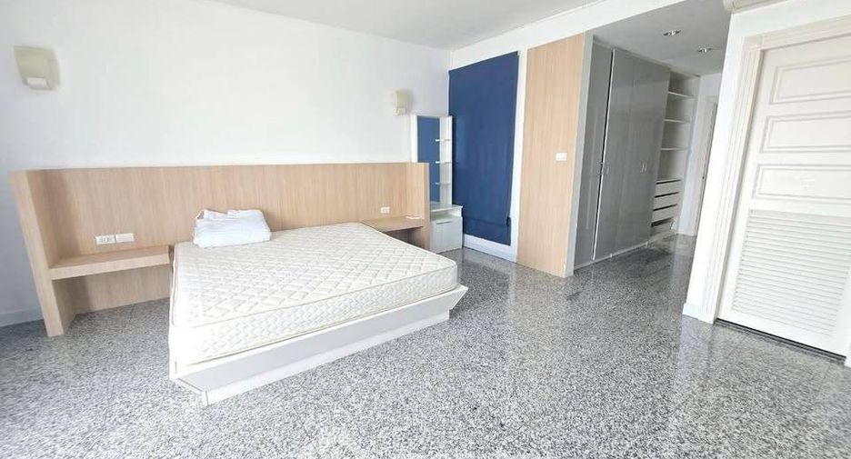 Продажа 4 спальни кондо в Банг Пхлат, Бангкок